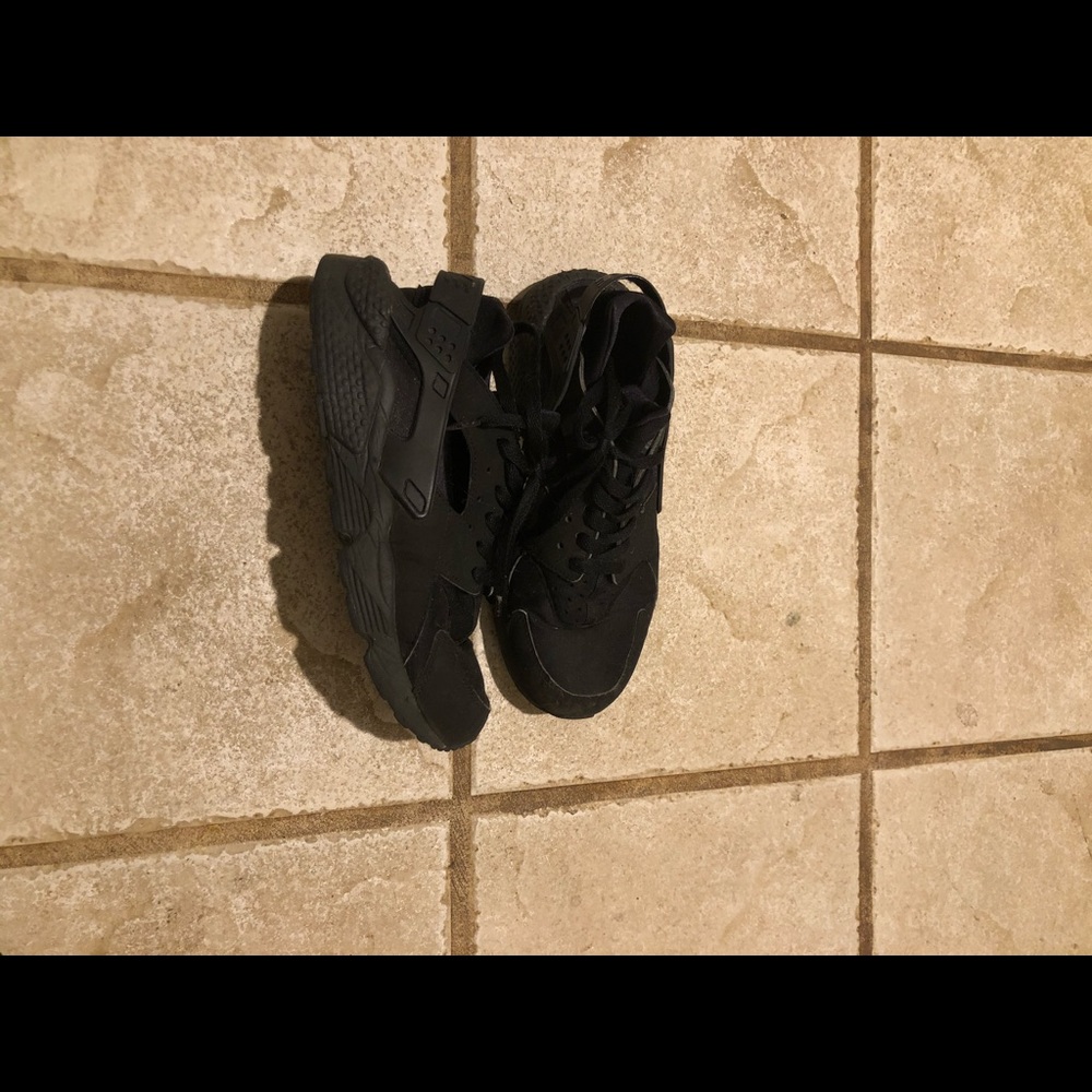 Nike huaraches size 8.5